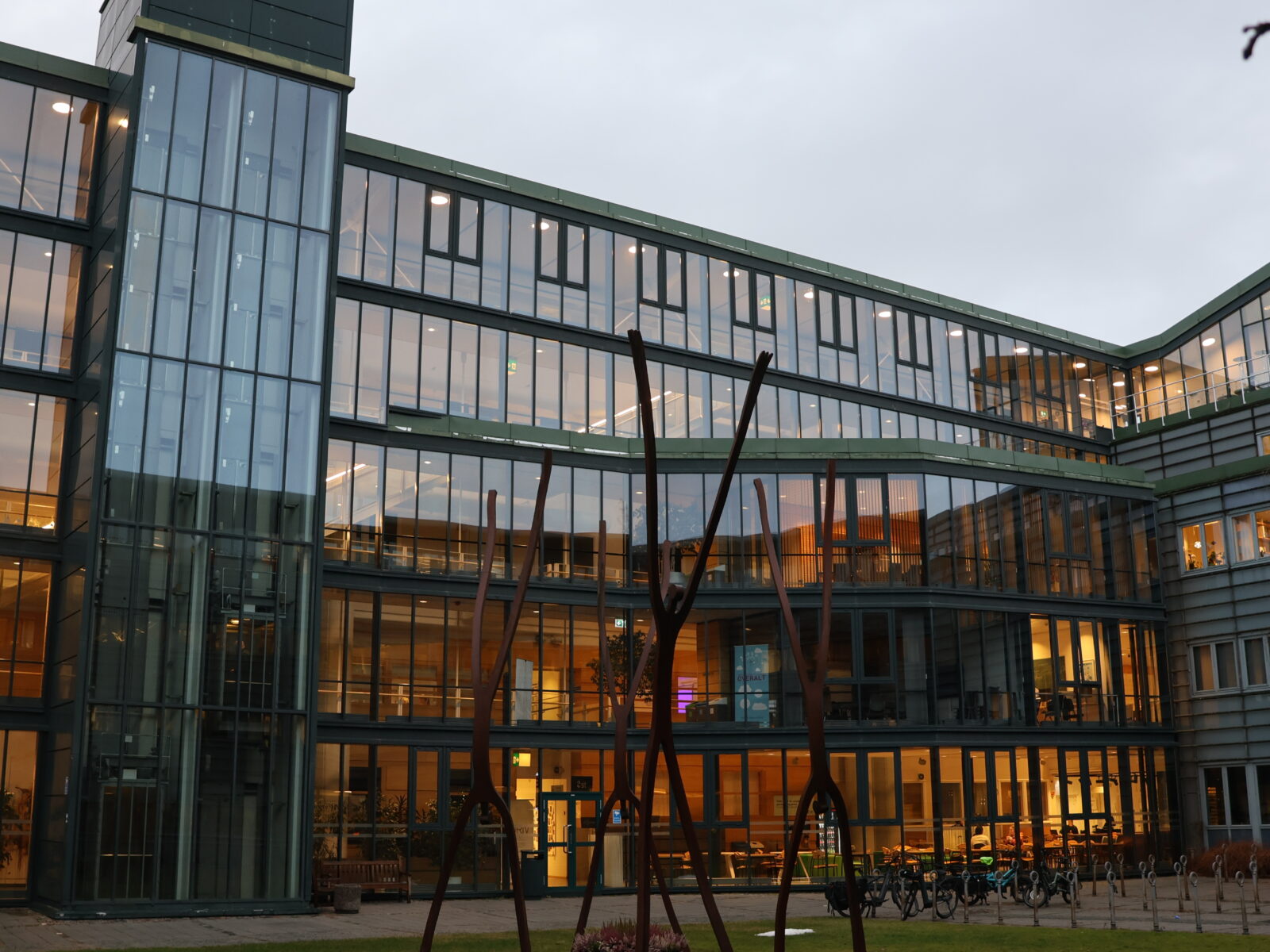 Energikartlegging av NTNU-bygg - rådgivning fra Asplan Viak gir konkrete tiltak for energieffektivisering