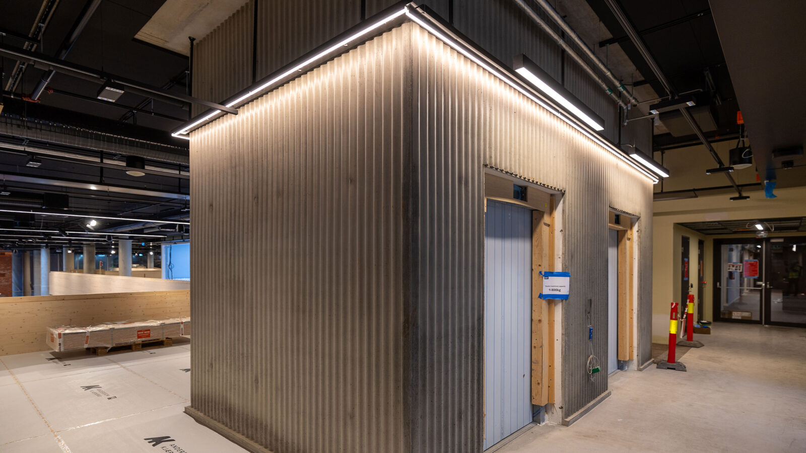 Livsvitenskapsbygget under bygging. Lysdesign, elektro.