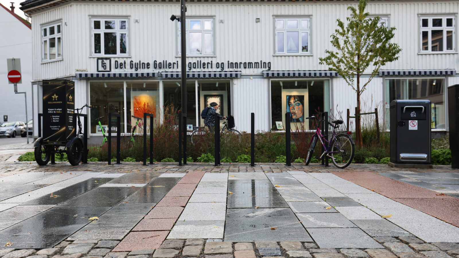 Ferdselssone på Farmannstorvet tilrettelagt for myke trafikanter med universell utforming.