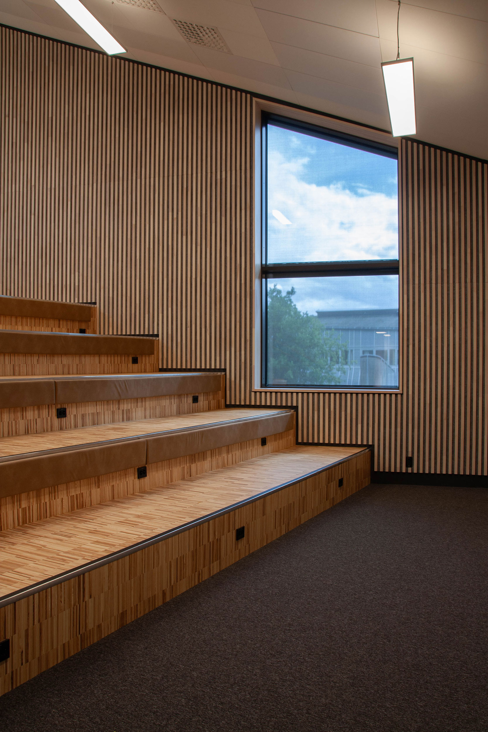 Interiørfoto av amfiet i NRK Tromsø