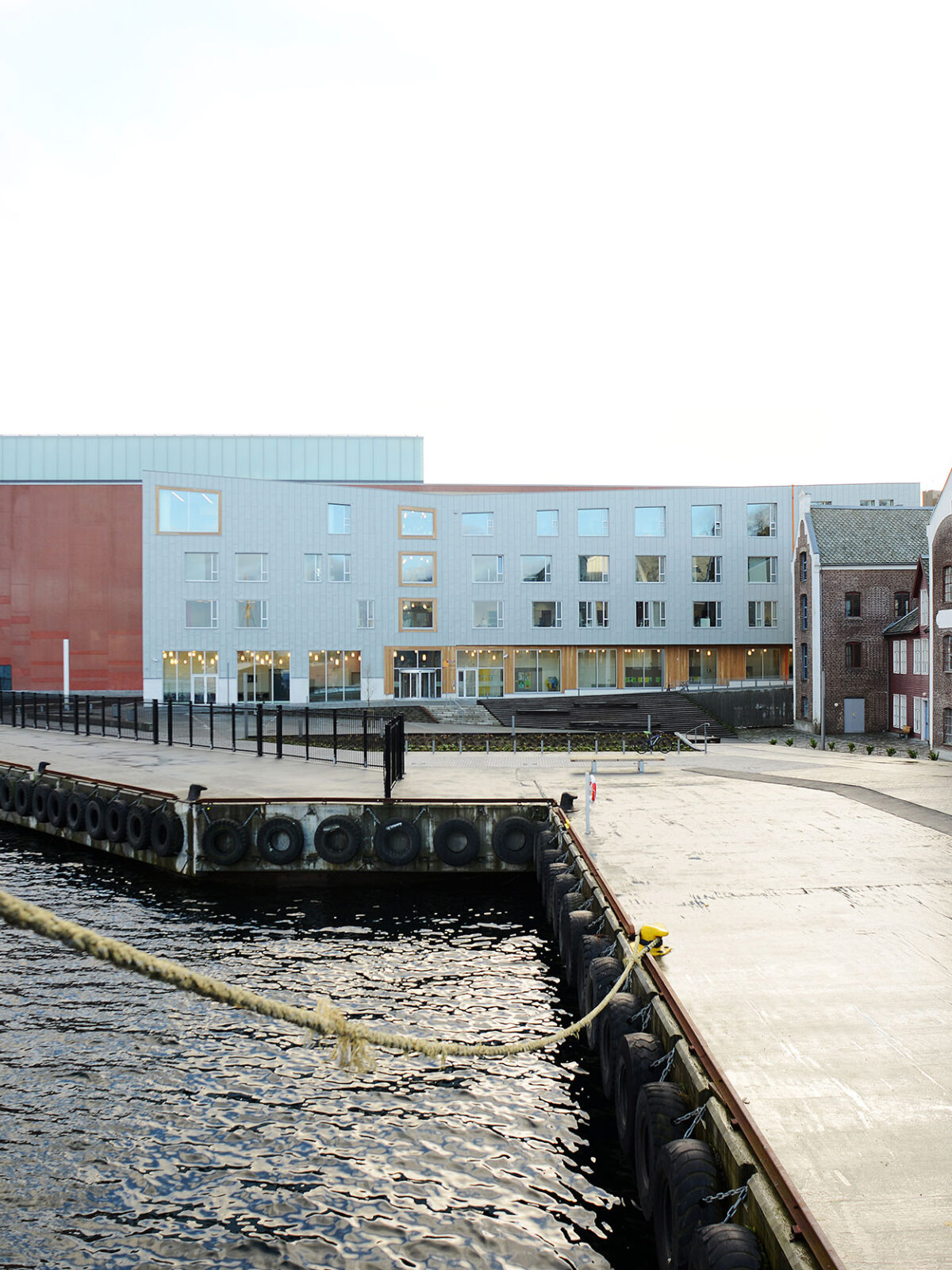 Eksteriør Stavanger kulturskole sett fra havna